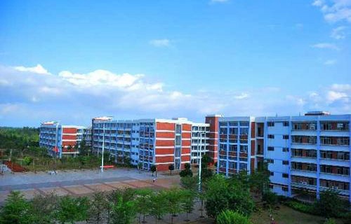 钦州经贸学校图片