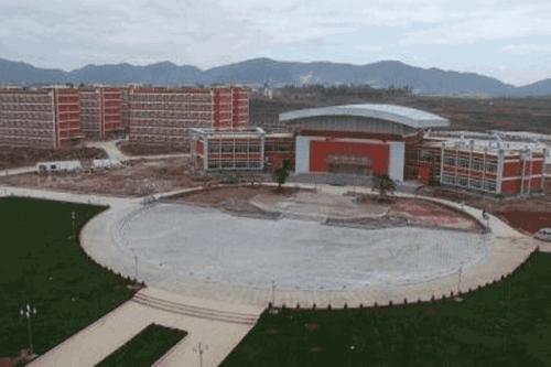 曲靖市第一职业中学图片