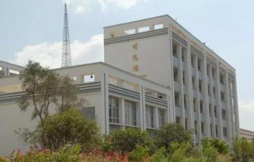 曲靖财经学校图片