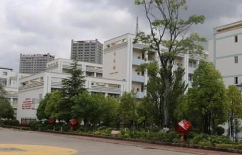 曲靖财经学校图片