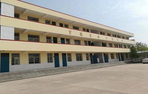 新乡市职业中等专业学校图片