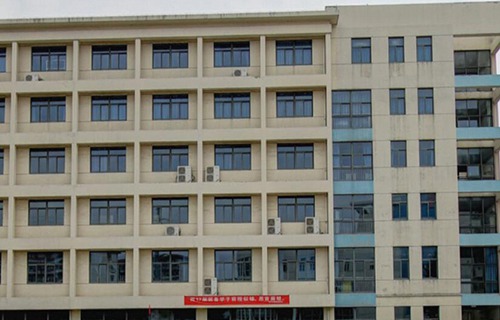 承德卫生学校图片