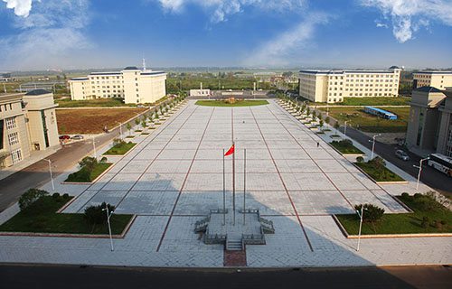 阜新高等专科学校五年制大专图片