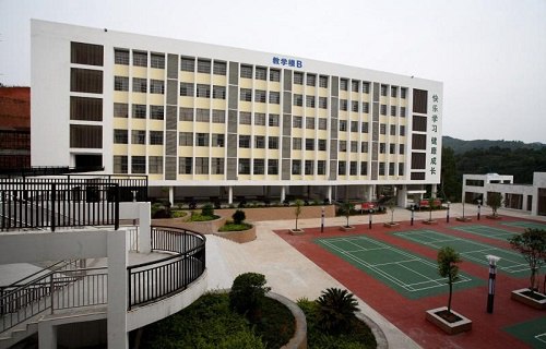 河源市工业学校图片