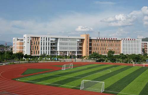 河源市技工学校图片