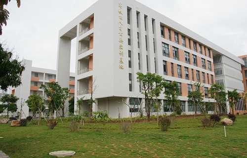 河源市技工学校图片