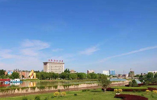 临沂经贸学校图片