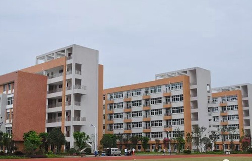临沂市高级技工学校图片