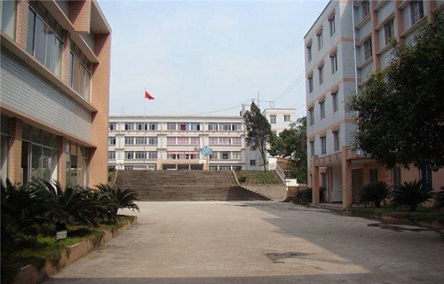 连平县职业技术学校图片