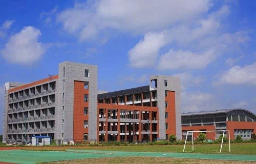 东源县职业技术学校图片