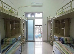 南充市华西中等职业技术学校图片