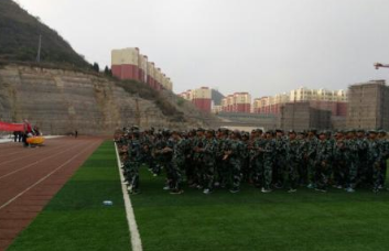 安龙县职业技术学校图片