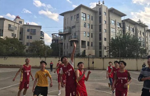 昆明市化工技工学校图片