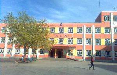 平原县职业中等专业学校图片