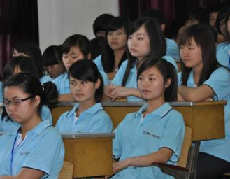 贵州新华电脑学院图片