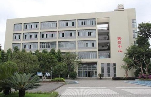 昆明市盘龙区新科技职业教育中心图片