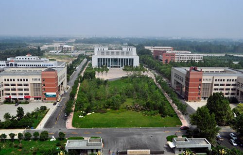 聊城市医药技工学校图片