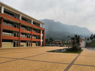 赤水市旺隆职业中学图片