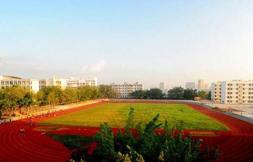 平南县第一中等职业技术学校图片