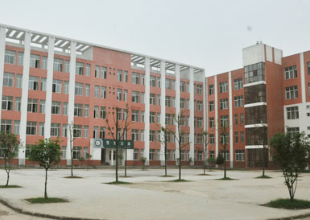 册亨县者茂农职业高级中学图片