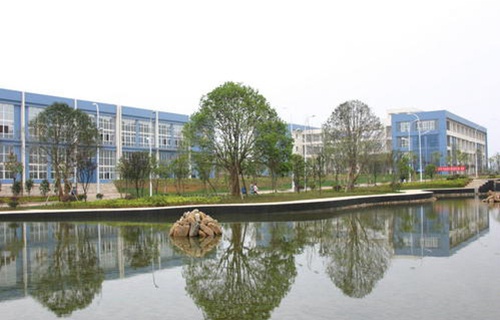 酒泉工贸中等专业学校五年制大专