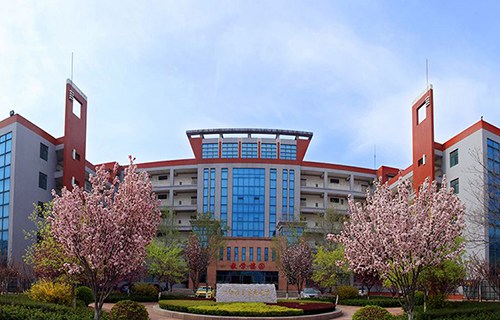 平南县翔云中等职业学校图片