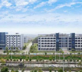 黔东南州永华电子机械职业技术学校图片