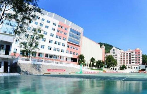 泗洪县鼎诚中等职业学校图片