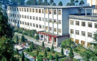 黔南民族卫生学校图片