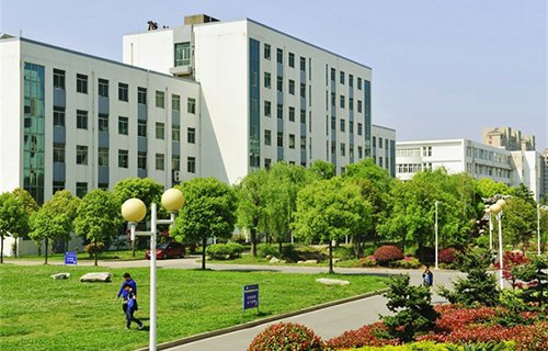 桂平市泰元中等职业技术学校图片