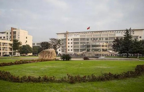 句容市职业学校