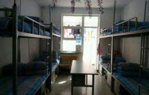 句容市职业技术教育中心图片