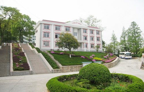 恩施州卫生学校图片