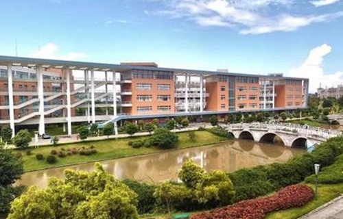 玉林市机械工业职业技术学校图片