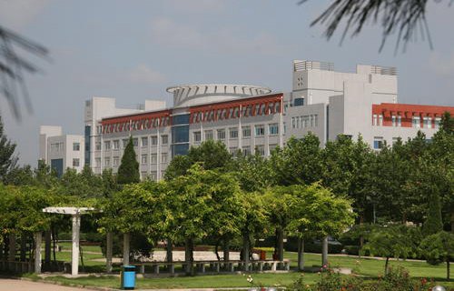 山东经贸职业学院图片