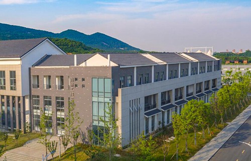 镇江交通技工学校图片