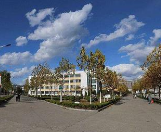黔南民族医学高等专科学校五年制大专图片