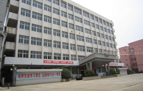 江西工业技工学校图片