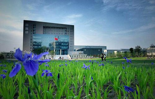 太原财政金融学校图片