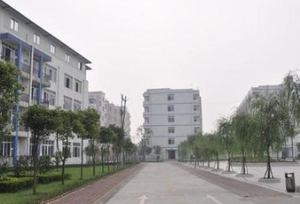 黔东南州民族中等职业技术学校图片