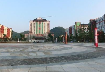 黔东南州民族中等职业技术学校图片