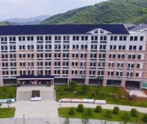 凯里市第一职业技术学校图片