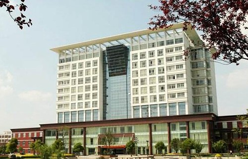 常州市轻工技工学校图片