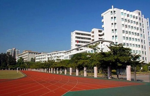 常州市轻工技工学校图片