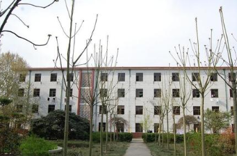 都匀工商管理学校图片