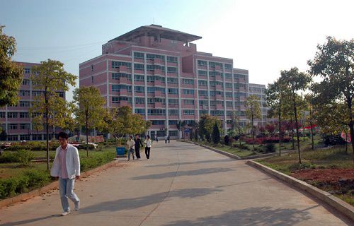 赣西科技职业学院五年制大专图片