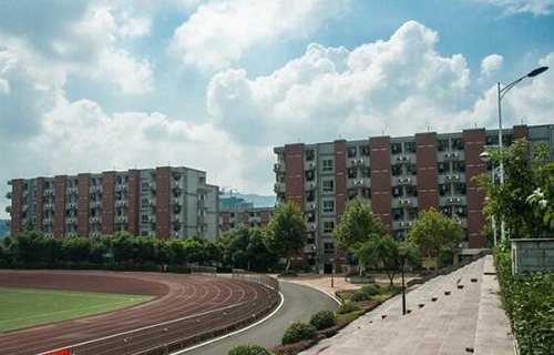 兴化职业教育中心校