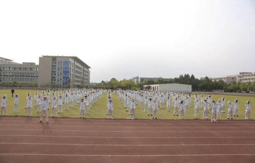 日照市工业学校图片