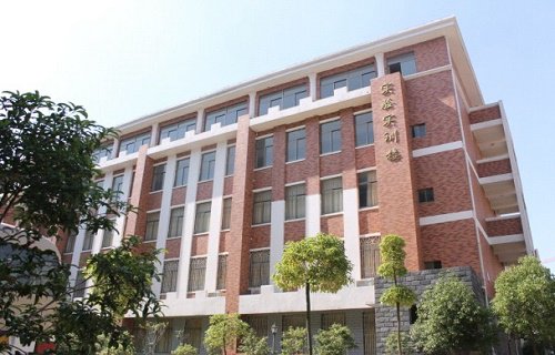 江西工商职业技术学院五年制大专图片