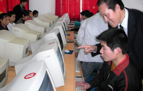 孝义科杰计算机职业高中图片